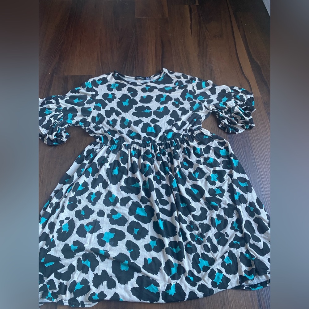 Cheetah print boohoo dress!